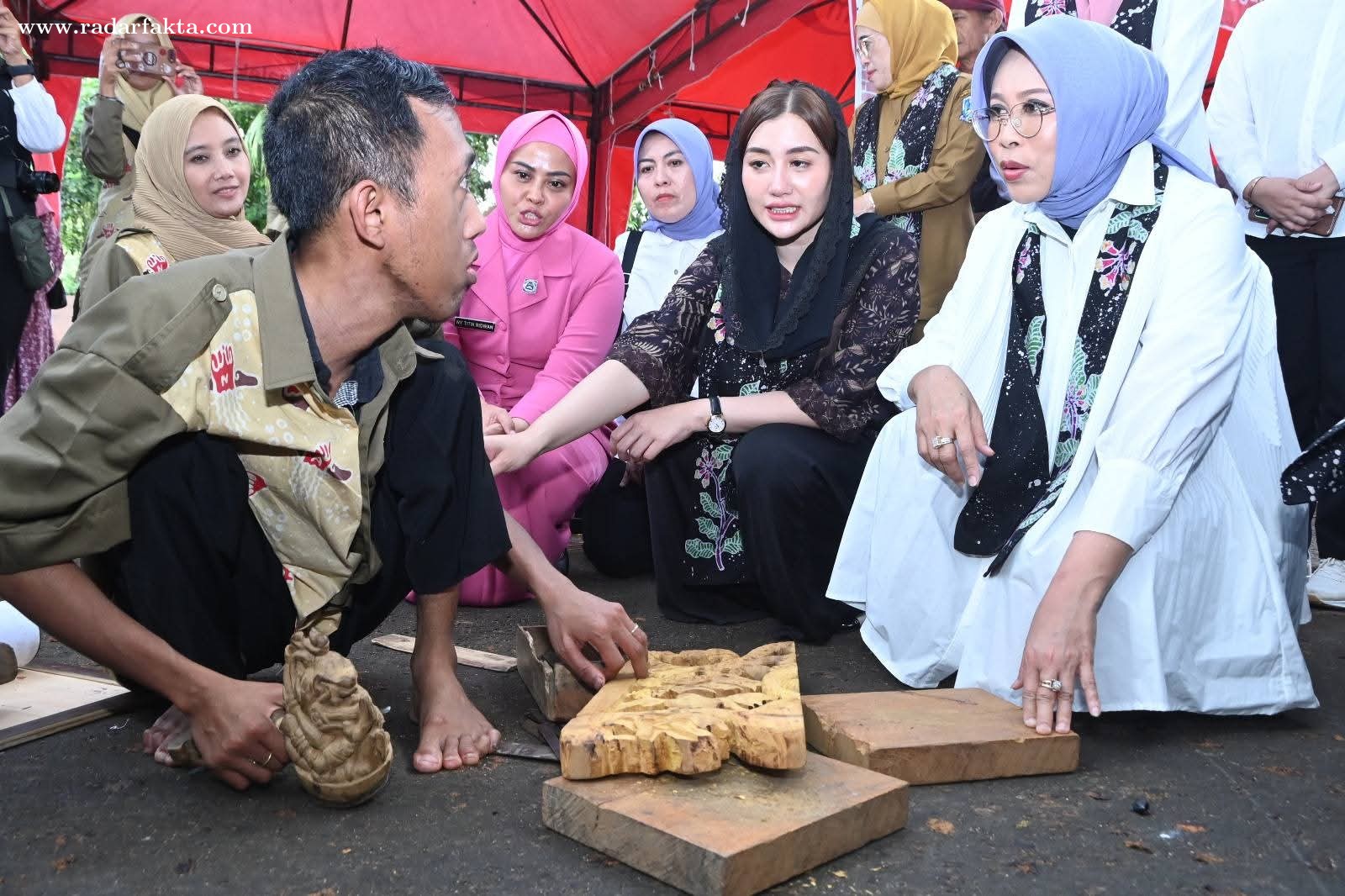 Kunjungi Trenggalek, Fatma Saifullah Yusuf Gelontorkan Bantuan Rp 957juta