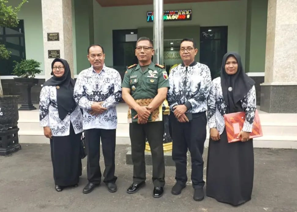 PGRI Tulungagung Gandeng Kodim 0807 Luncurkan Program \"Pendidikan Bela Negara\" untuk Guru Olah
